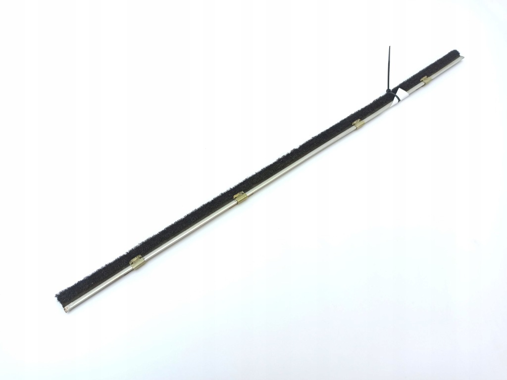 Прокладка скло двері задніх бічний mercedes-benz compakt w115 в Україні