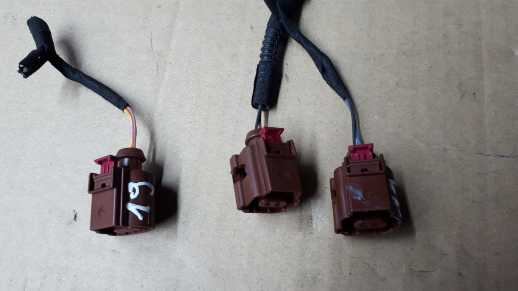 фото №1, A4 b9 lift штекер колодка 8k0973702e a5 8w a4 b8