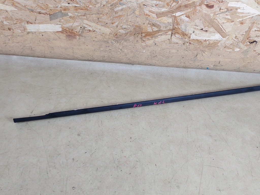 фото №1, Koleos i молдинг уплотнитель правый перед 08-