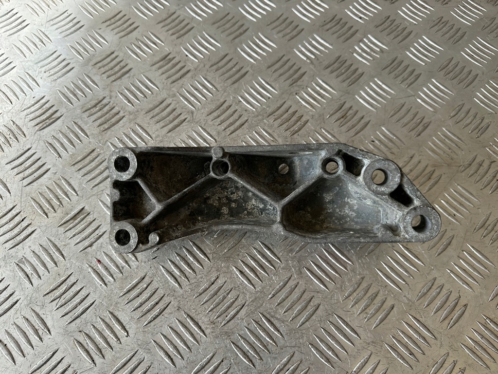 фото №12, Vw passat b7 usa 1.8 tsi кронштейн кронштейн опора коробки передач 1k0199117ab
