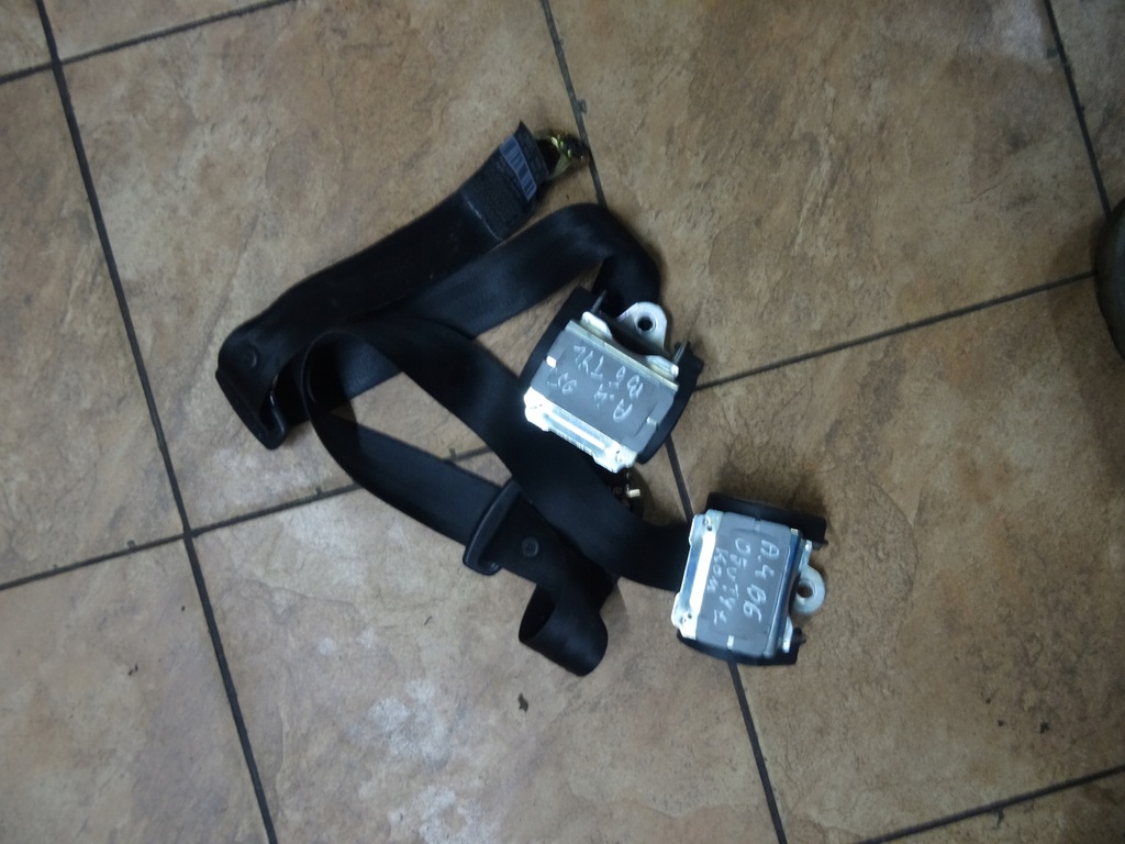 фото №8, Audi a4 b6 2.5 05 pas безопасности задняя 8e5857805
