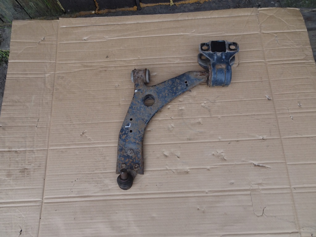 Купить Ford focus mk3 рычаг левый перед bv61-3a262-aaa