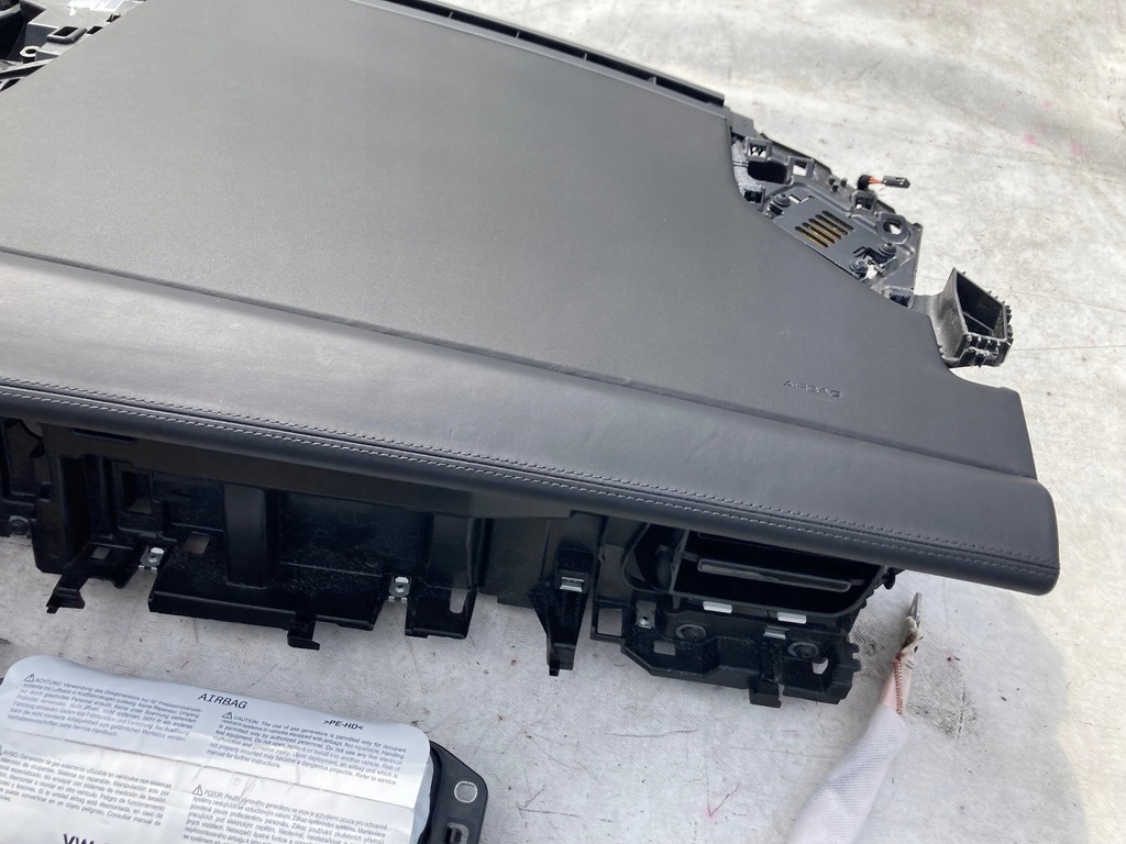 фото №7, Porsche taycan 9j1 hud панель приладів консоль подушки безпеки ремені