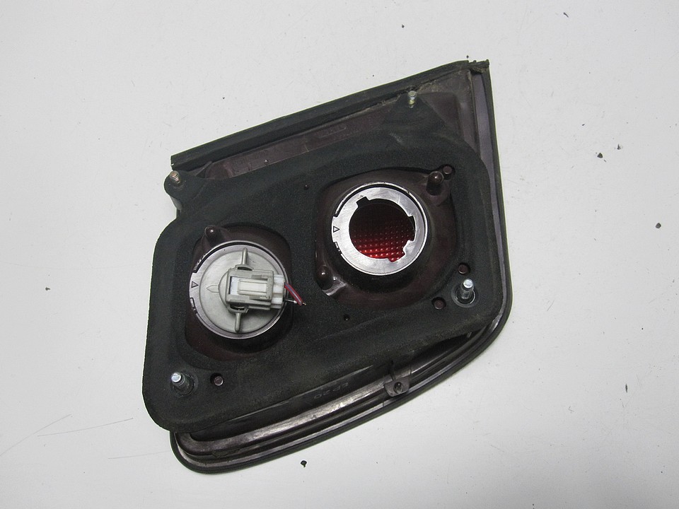фото №8, Лампа задня p кришка багажника mitsubishi galant vii 96r 211
