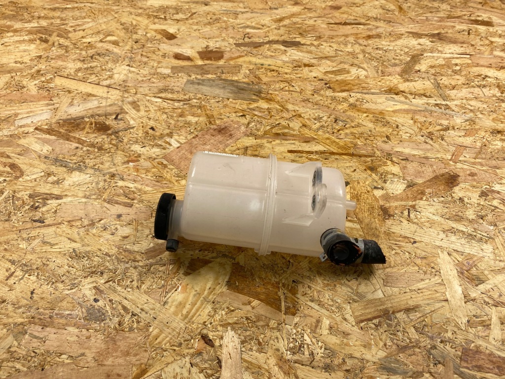 Бак бачок розширювальний lexus rc 2014- Київ