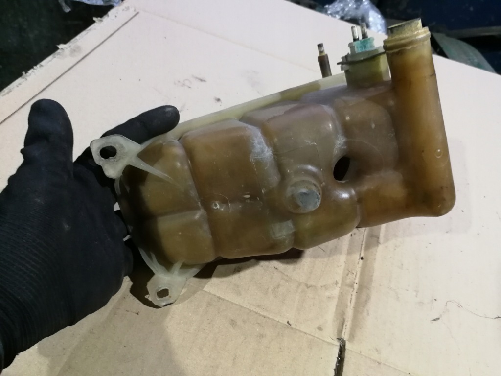 Бачок розширювальний 1.8 b mercedes w201 190e 8 Оригінал