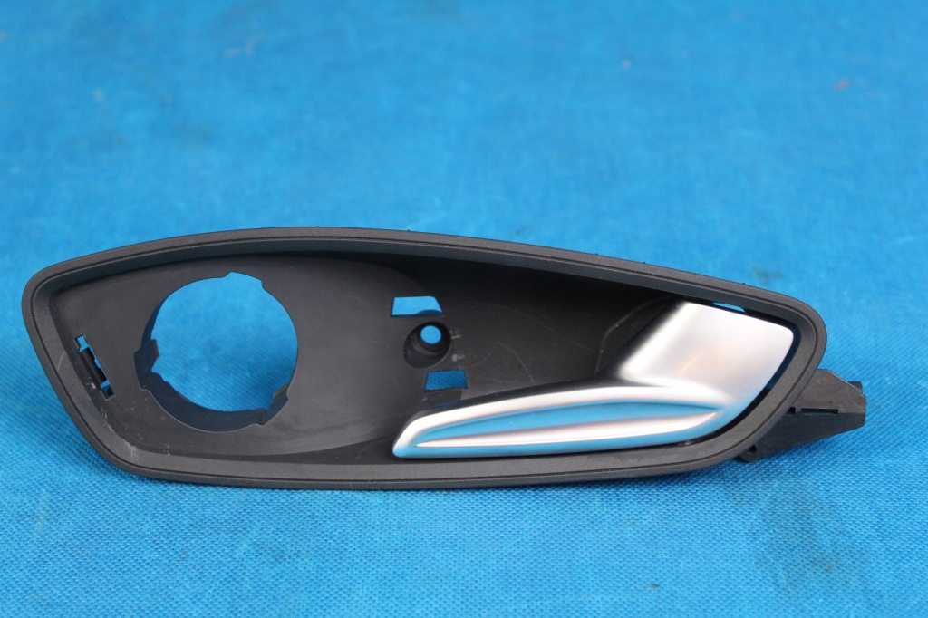 фото №1, Audi a1 8x lift ручка дверь задняя правый 16r 8x4839020a