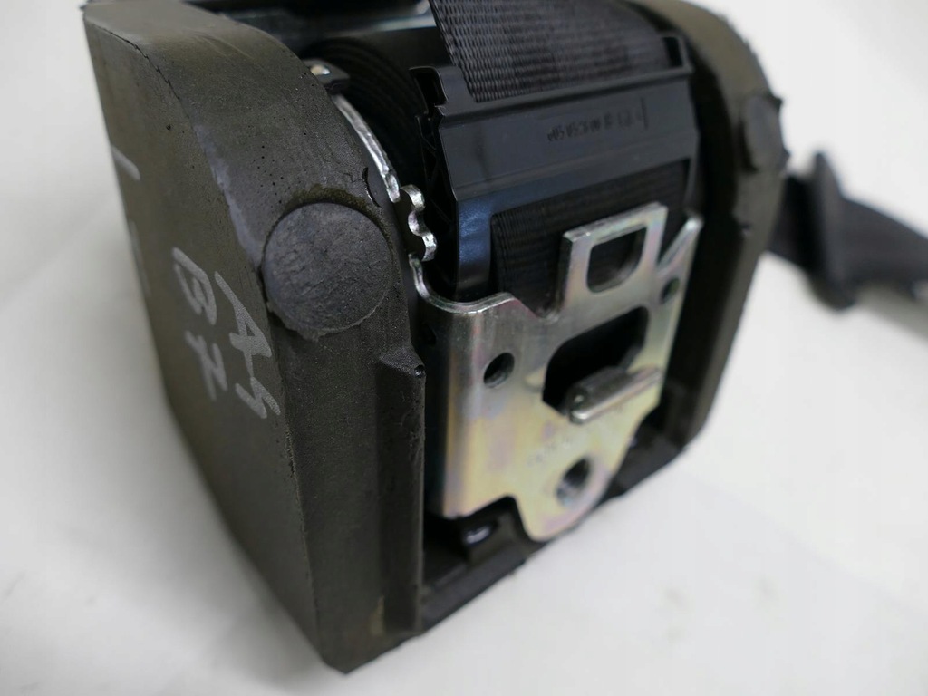 фото №14, Audi a4 b7 pas безпеки лівий задня 8e5857805d