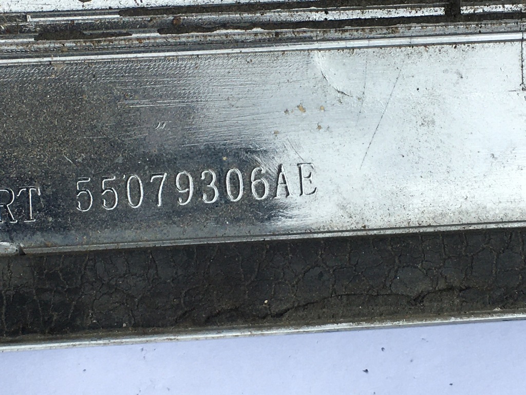 фото №5, Молдинг дверь правый перед - jeep grand cherokee wk2