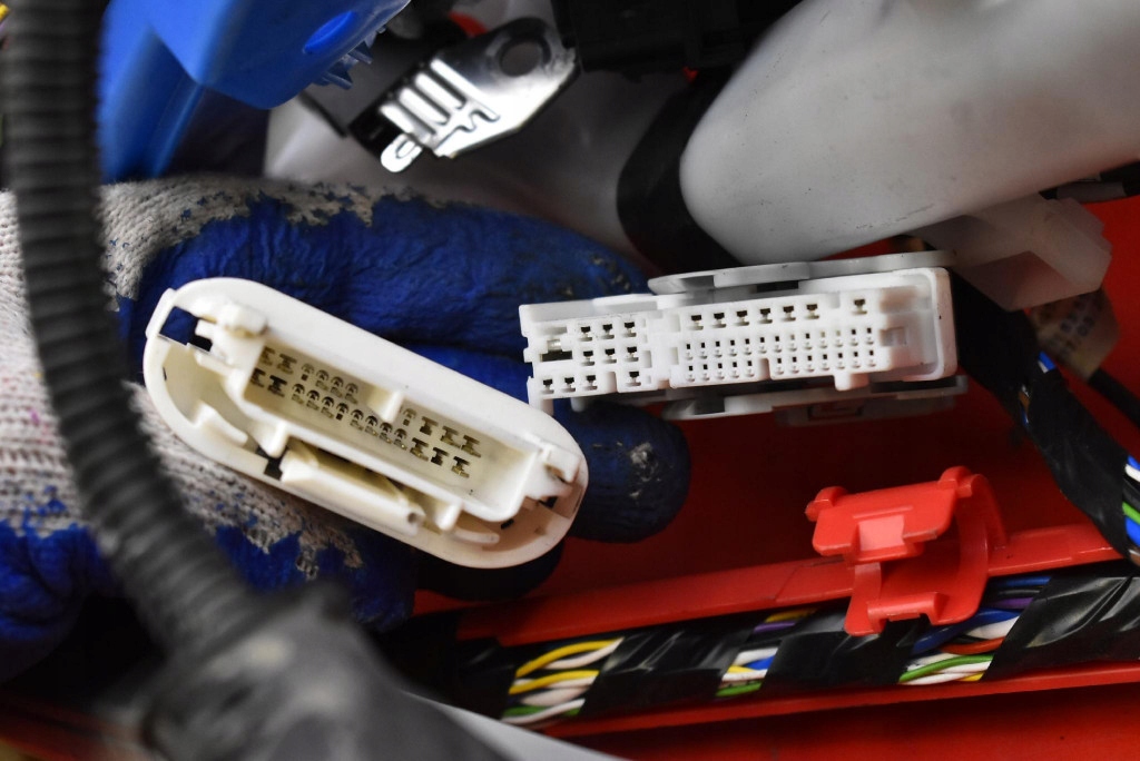 Жгут электропроводка салона 1521342-00-b tesla model y 78.4 kwh 514 km 20- в Украине