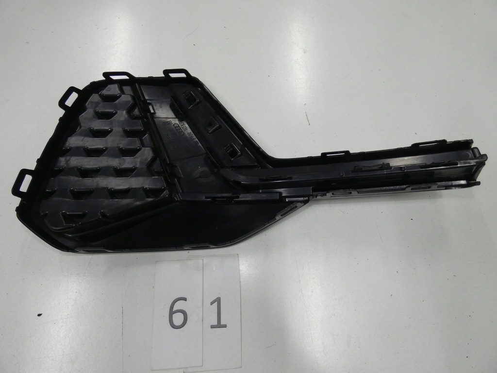 фото №6, Решётка бампера audi a-1 82a задняя правая 61.