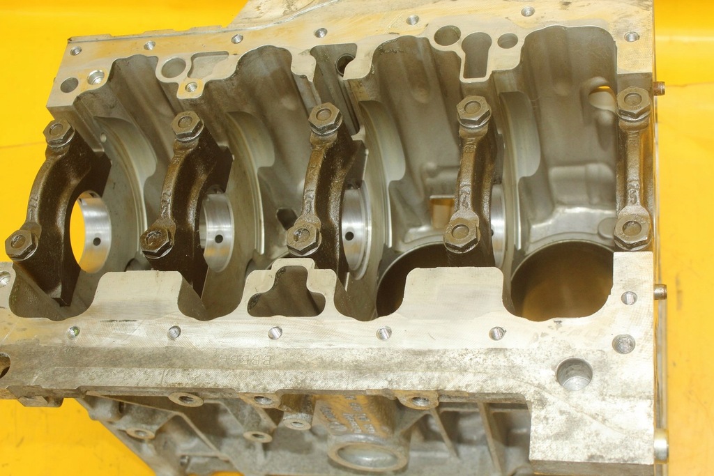 фото №13, Блок двигателя vw golf vi skoda seat 1.6 mpi cmx ccs 06b103019ak