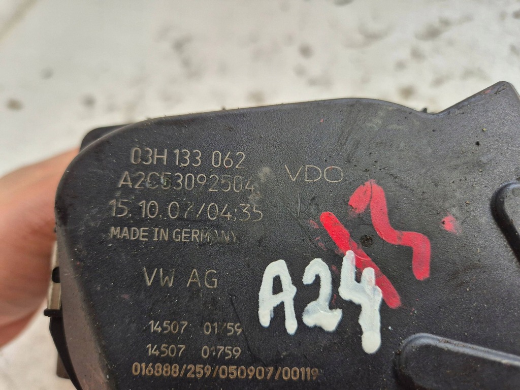 фото №5, Дросельна заслінка 03h133062 audi q7 4l passat b6 3.6b