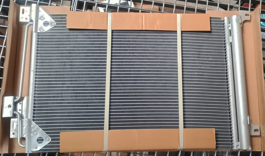 фото №1, Радіатор кондиціонера iveco stralis 41214450