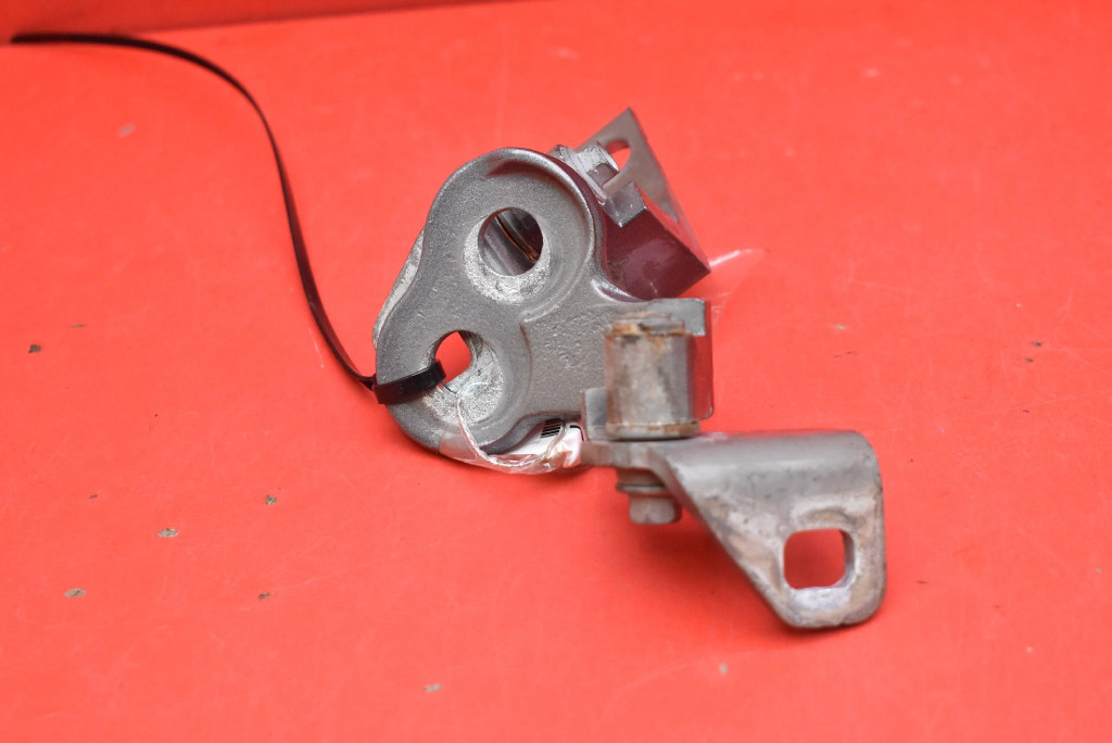 Петля петли дверь правая  перед am51u22810ae ford c-max mk2 10-15 в Украине