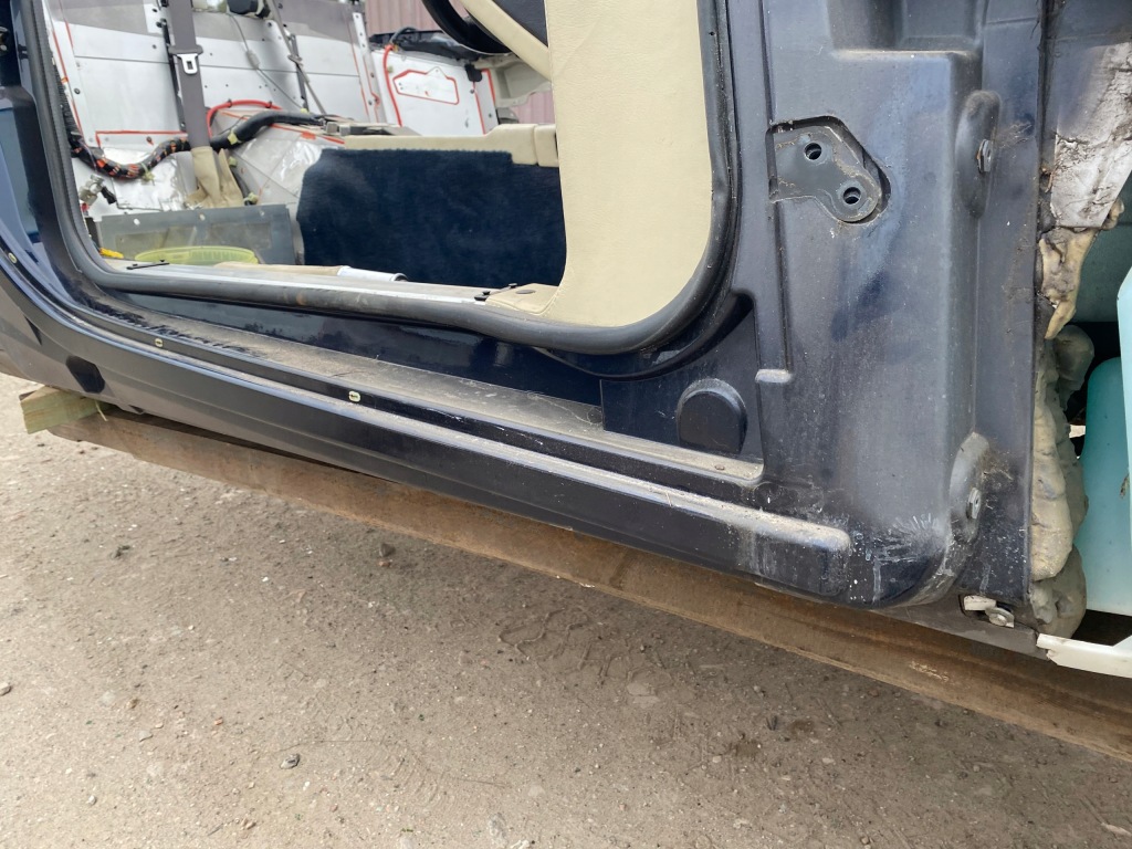 фото №4, Порог обшивка блок двигателя правый aston martin db9