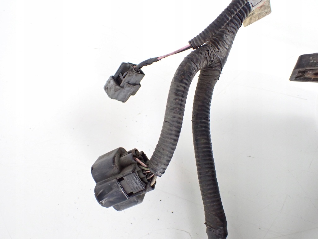 фото №7, Клемма плюсовая автоматическая коробка передач 150a hyundai i40 1.7 crdi kombi europa 91971-3z094