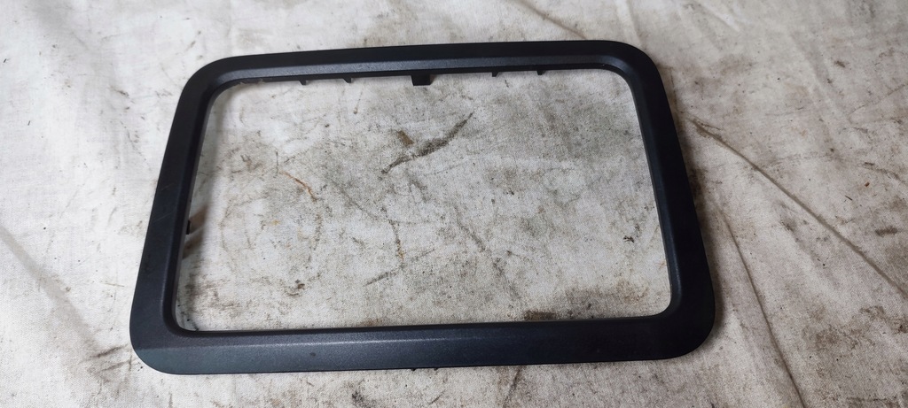 фото №1, Skoda fabia ii lift 10r рамка защита радио 5j0858069a