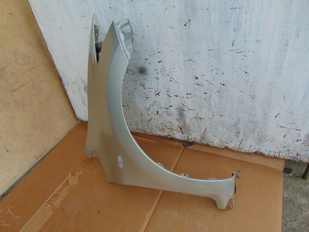 фото №6, Крыло правый перед toyota auris 1 2007-