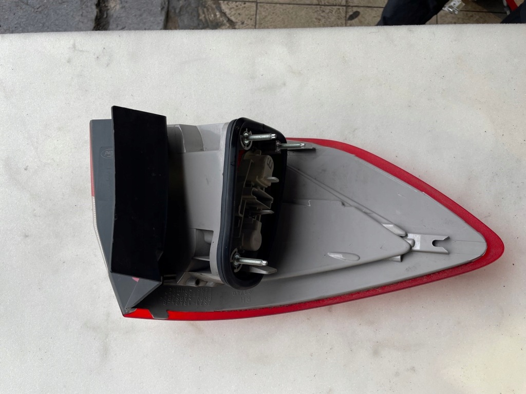 Ford mondeo mk4 универсал лампа задний  задняя левая 7s71-13405-b правая 7s71-13404-b Киев