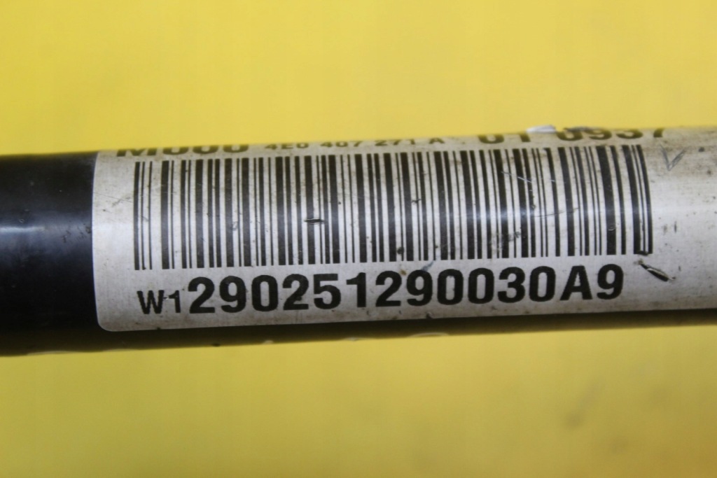 Привідний вал ліве перед 4e0407271a a8 d3 4.2 b bfm в Україні