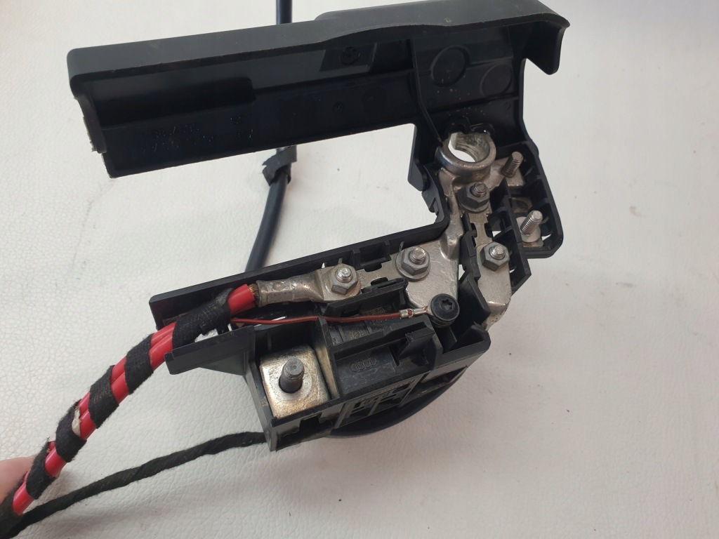 Audi a4 b8 8k 08-15 клемма аккумулятор плюсовая 8j0915459 4f0915519 Киев