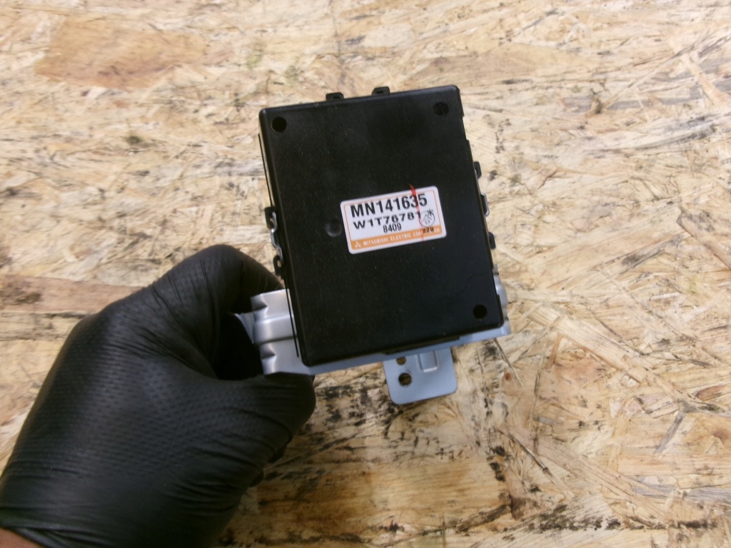 Купити Citroen c-crosser блок керування модуль pdc mn141635