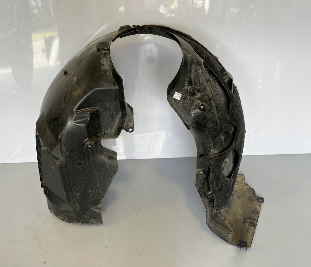 фото №1, Bmw 2 u06 подкрылок правый перед 8498436