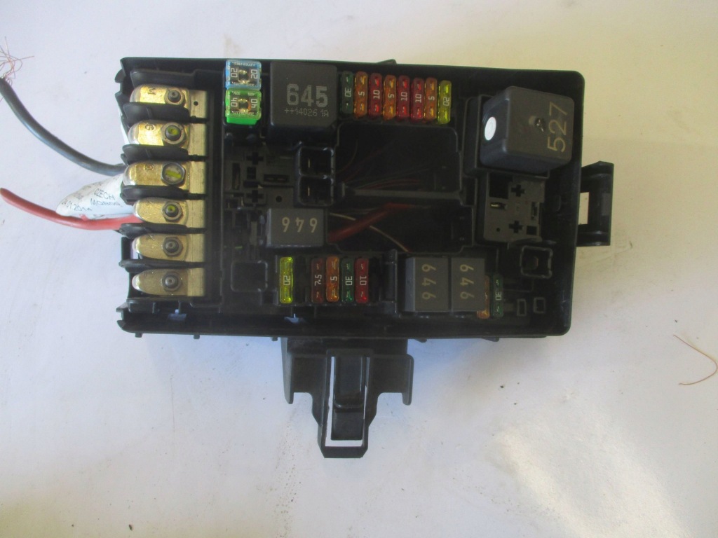 Коробка предохранителей корпус skoda octavia iii 5q0907361b 5q0937125b Киев