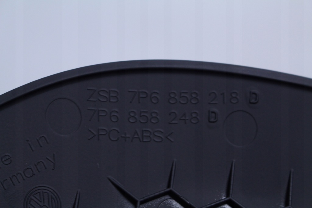 фото №5, Заглушка панели правая vw touareg 7p5 13r.