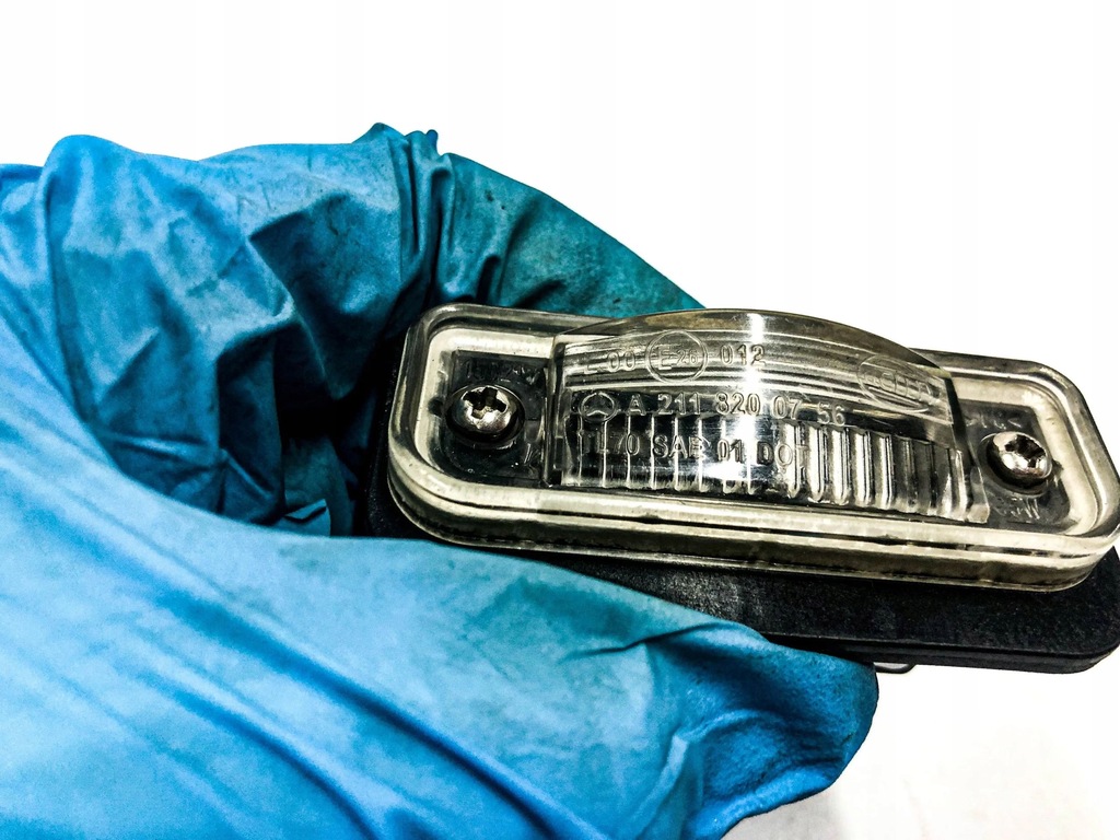 фото №10, Mercedes-benz slk r171 2005 фонари номерного знака регистрационный