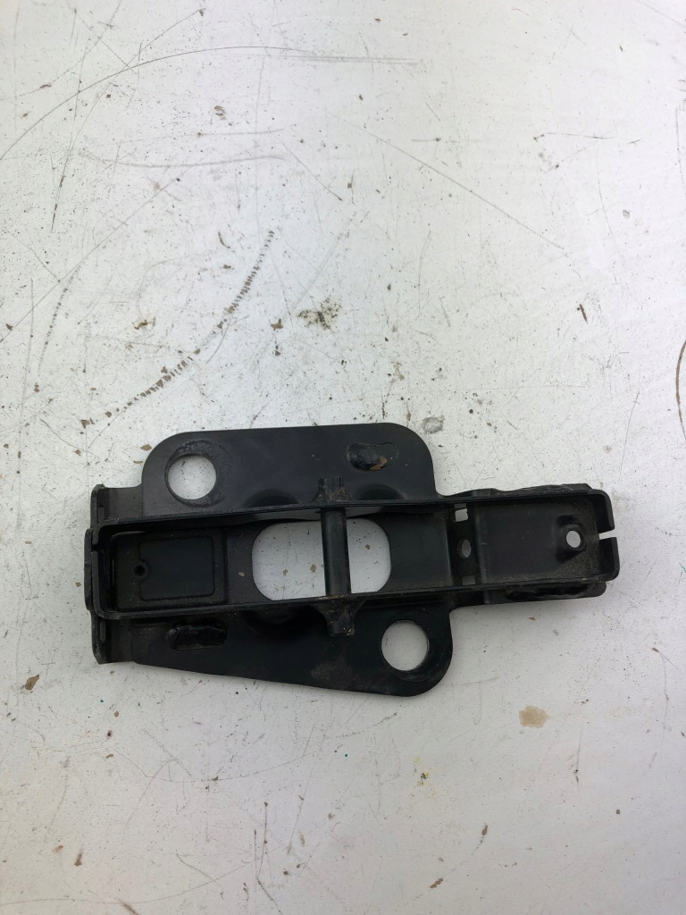 фото №1, Vw caddy засов сиденье 2k5883285