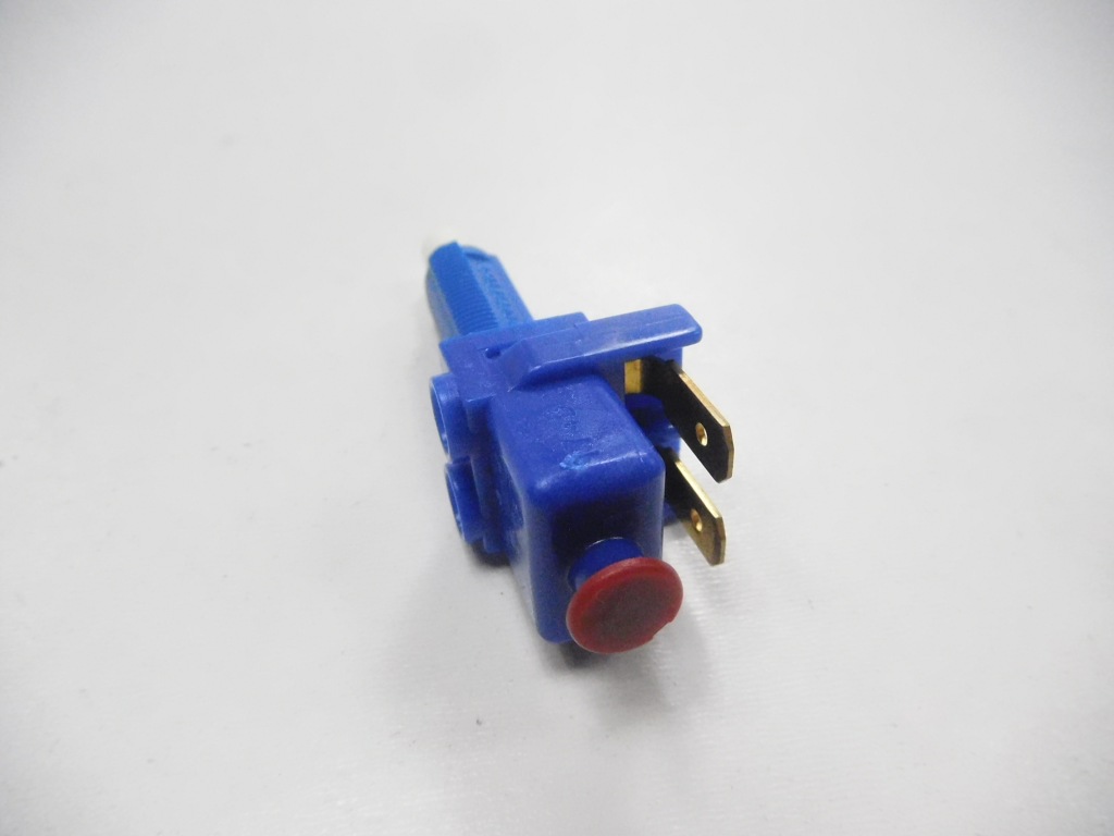 Вимикач світла стоп ford escort fiesta оригінальний номер 6800511 Оригінал