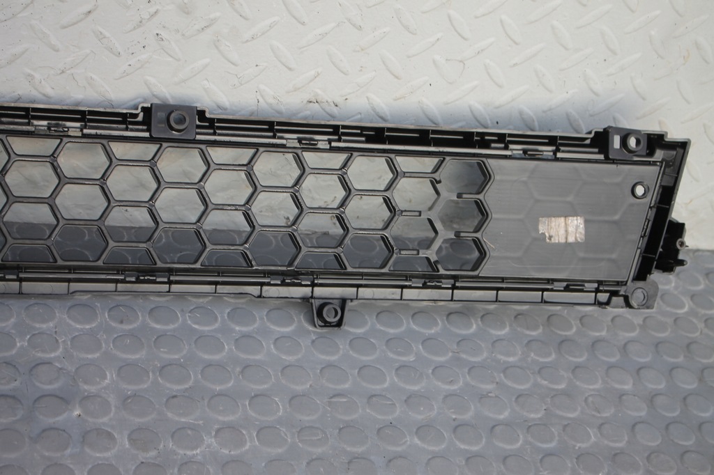 фото №6, Решётка средняя решётка радиатора бампера перед kia soul ii lift 16-19