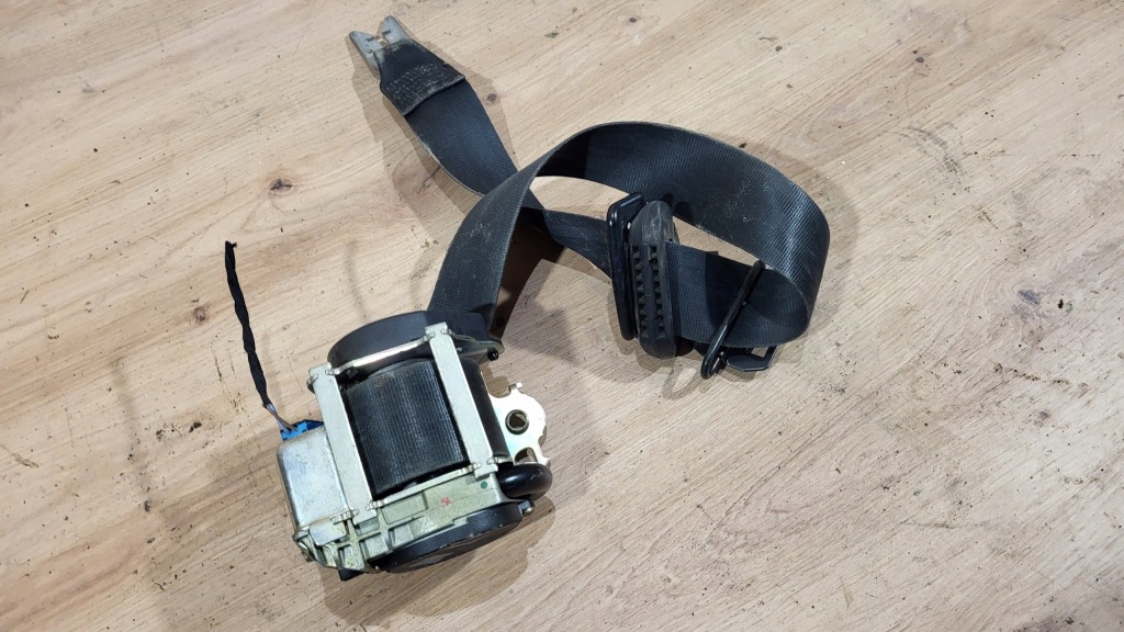 Ремень безопасности левое  перед renault megane 3 3 hb 5d 08- с Разборки