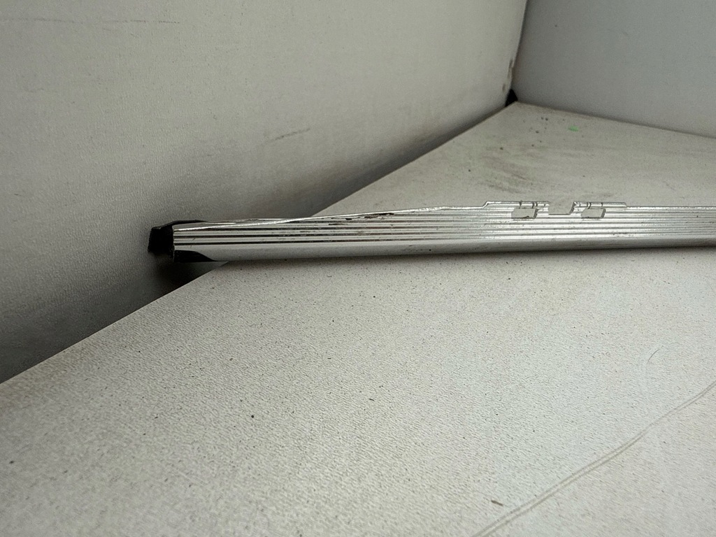 фото №8, Audi a6 c7 2015 молдинг дахова