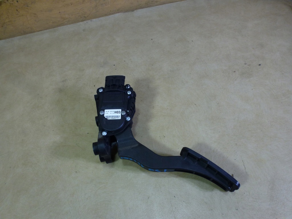 фото №1, Hyundai i30 1.6crdi педаль газа 07-12