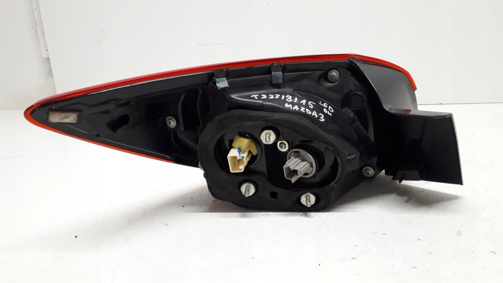 Mazda 3 3 13- фара правий задня led b45d-51150 Доставка