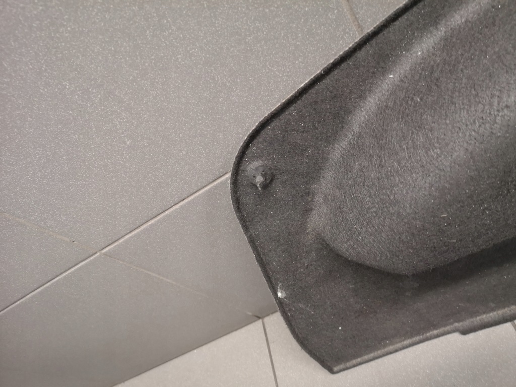 фото №13, Обшивка багажника правий audi a8 d3