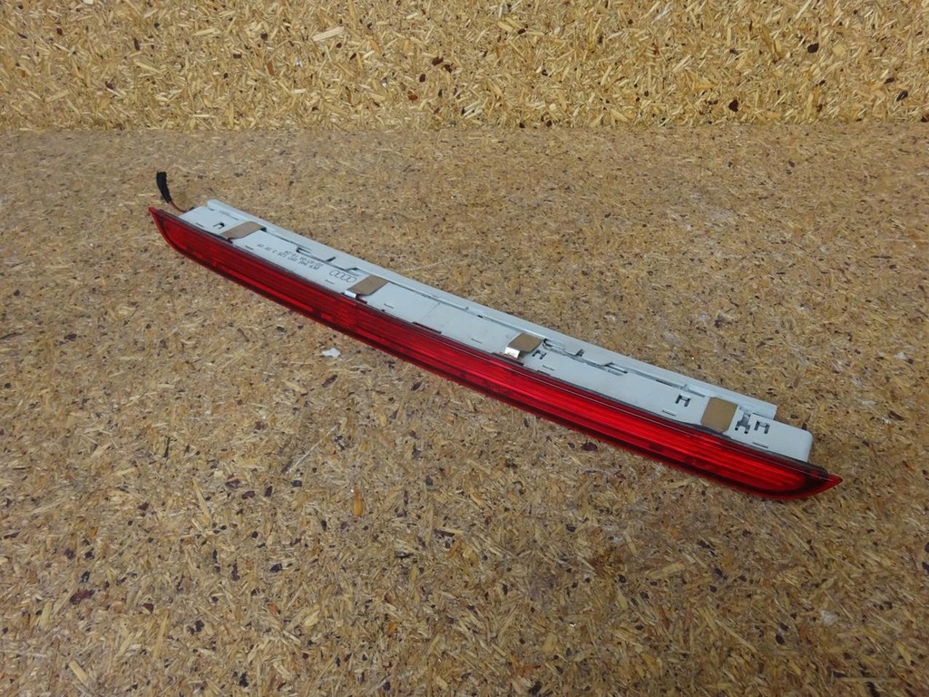 фото №9, Audi a4 b8 8k kombi lift 12-15 третій світло стоп 8k9945097