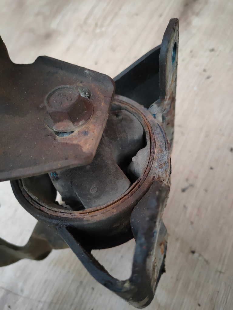 фото №5, Jeep grand cherokee wj 4.0 подушка коробки