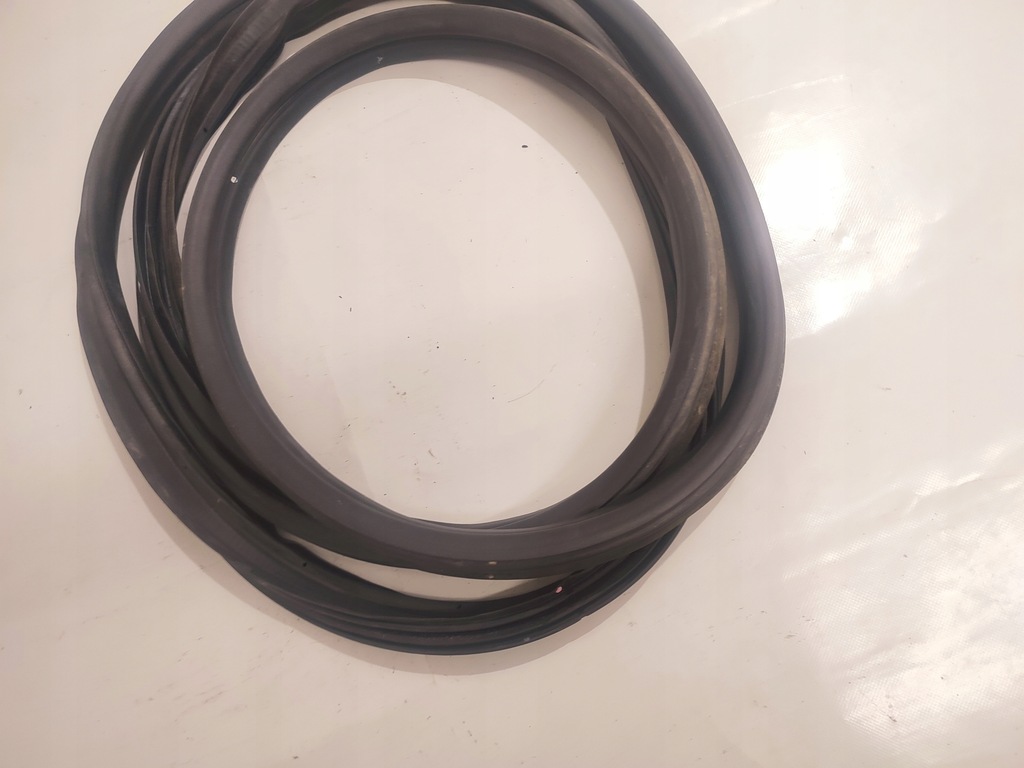 фото №4, Kia ceed ii прокладка кузовна багажника hb