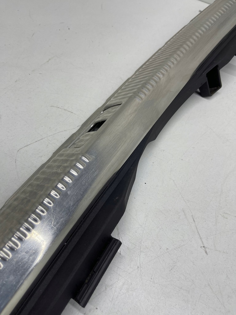 фото №10, Audi a6 c7 avant защита накладка край порог багажника