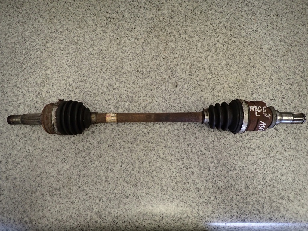 фото №1, Toyota aygo 1.0 benz 05-12 приводной вал левая