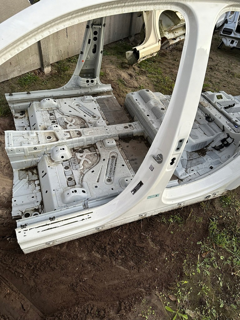 фото №10, Блок двигуна лівий, блок двигуна b, поріг, pilar, чверть ліва mercedes eqa w243 c149