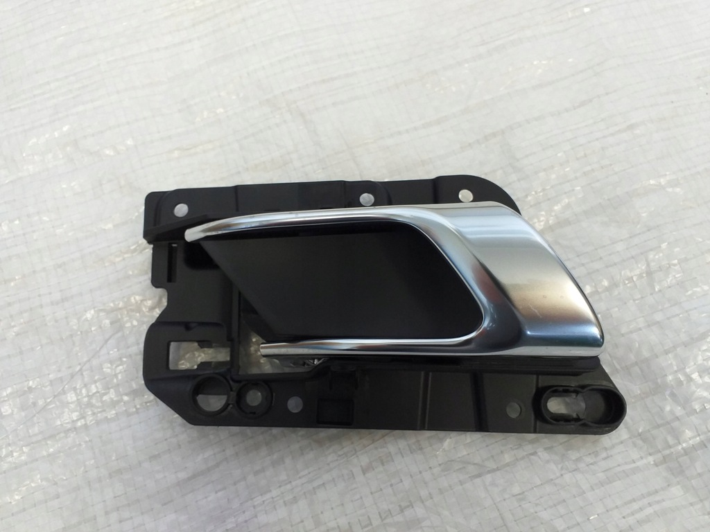 фото №1, Porsche macan ручка внутренняя правая 95b837020