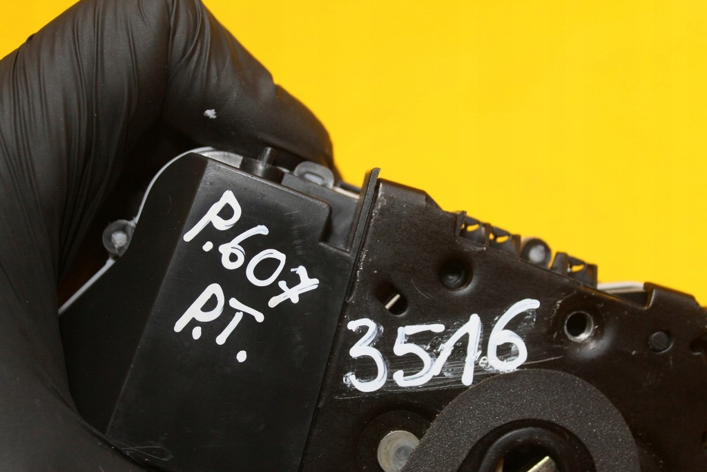 фото №5, Замок двері правий задня peugeot 607