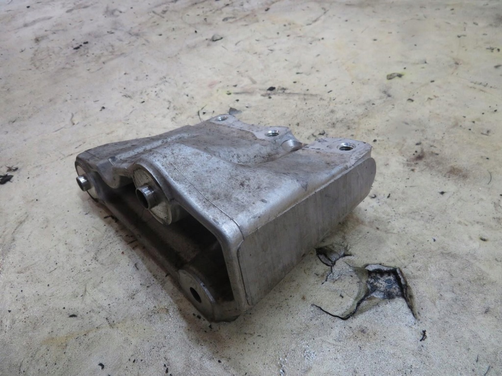 Кронштейн кронштейн двигуна mini f55 f56 1.5 b 8511299-02 Недорого