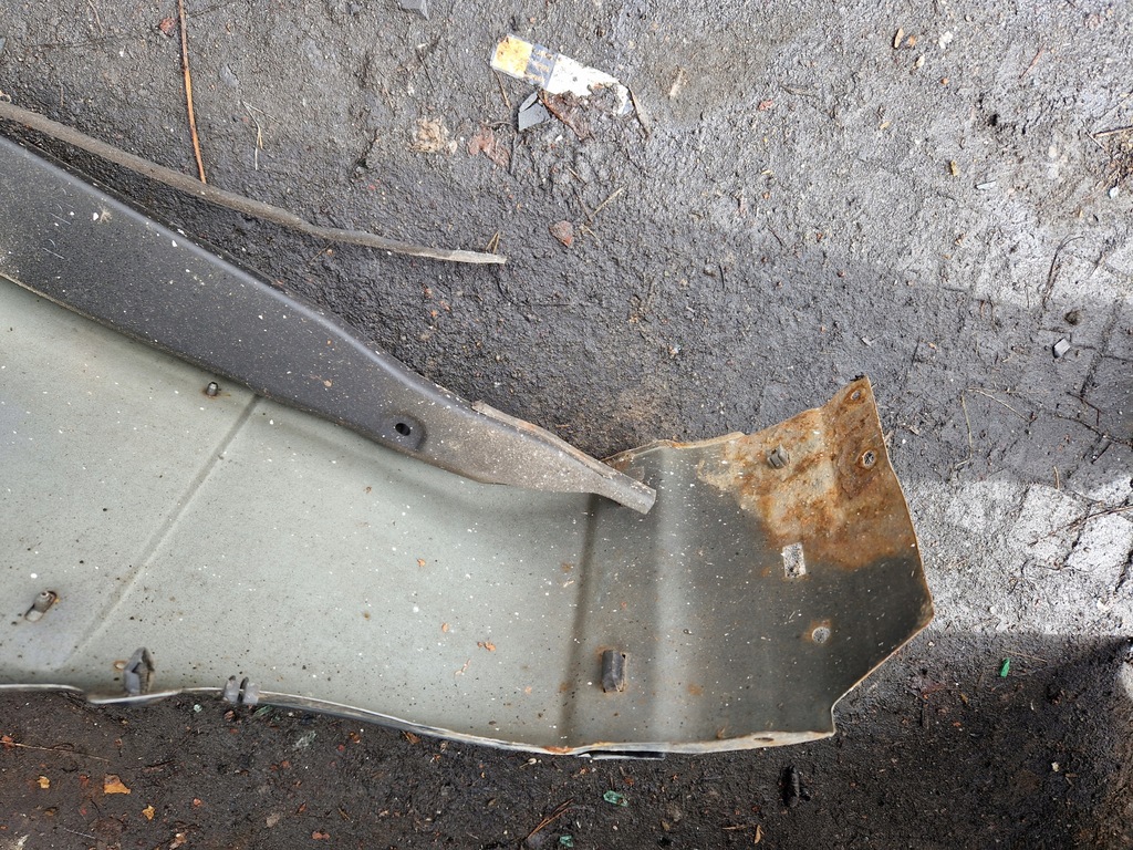 фото №6, Крыло правый mazda 626