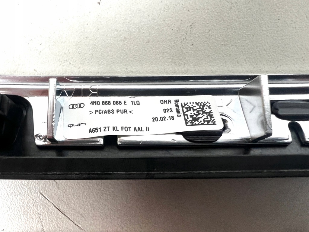 фото №14, Декоры накладки декоративные дверь audi a8 s8 d5 4n long black piano 4n4867086 1lq